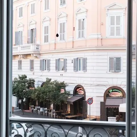 Elegante Nel Cuore Di Apartmán