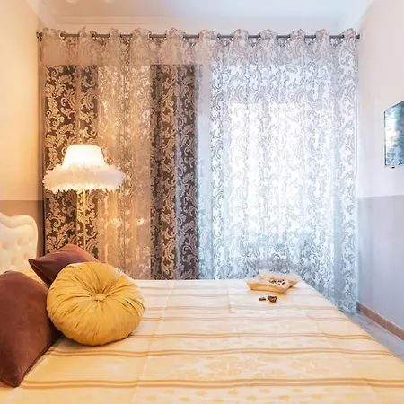 Elegante Nel Cuore Di Řím